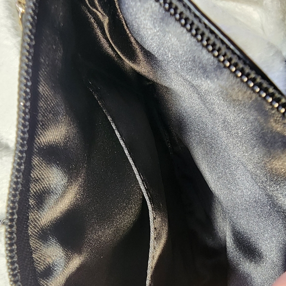 Coach Black Leather Wristlet Patent Leather Trim Vintage GUC - Picture 10 of 11